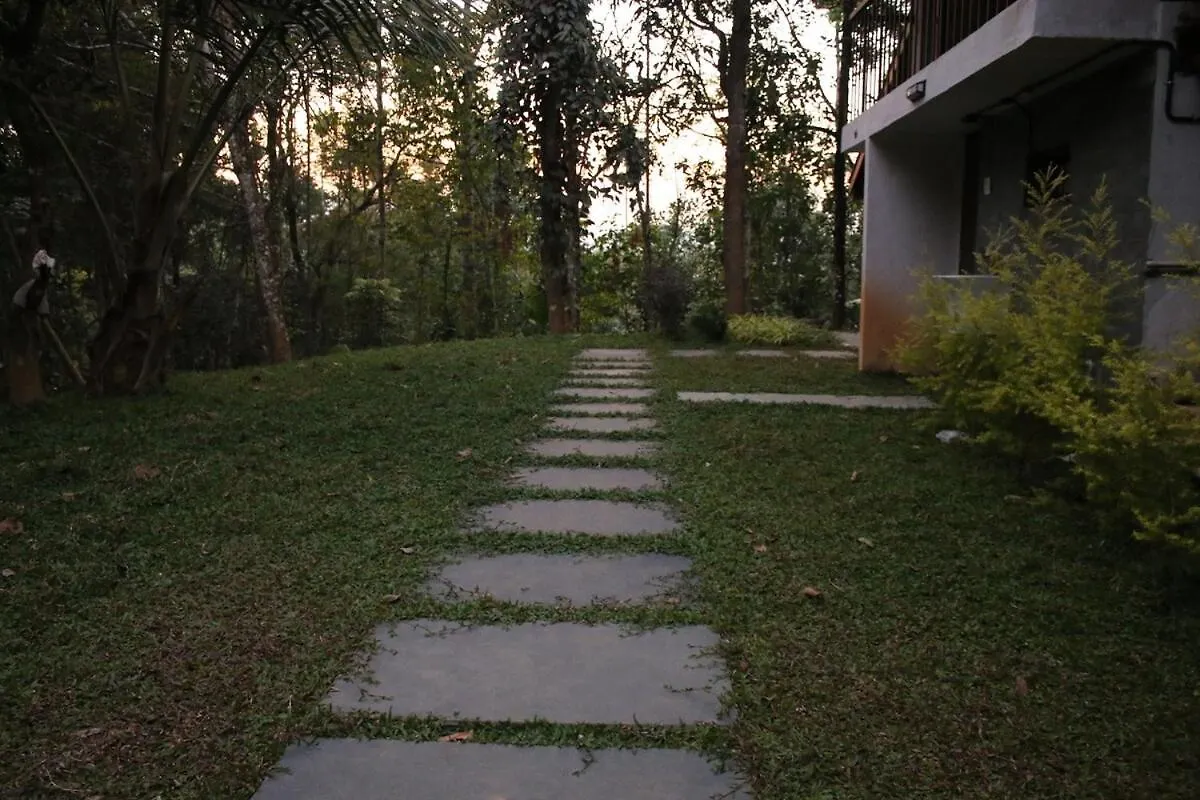Iru Homes - Premium Pool Villa Ambalavayal