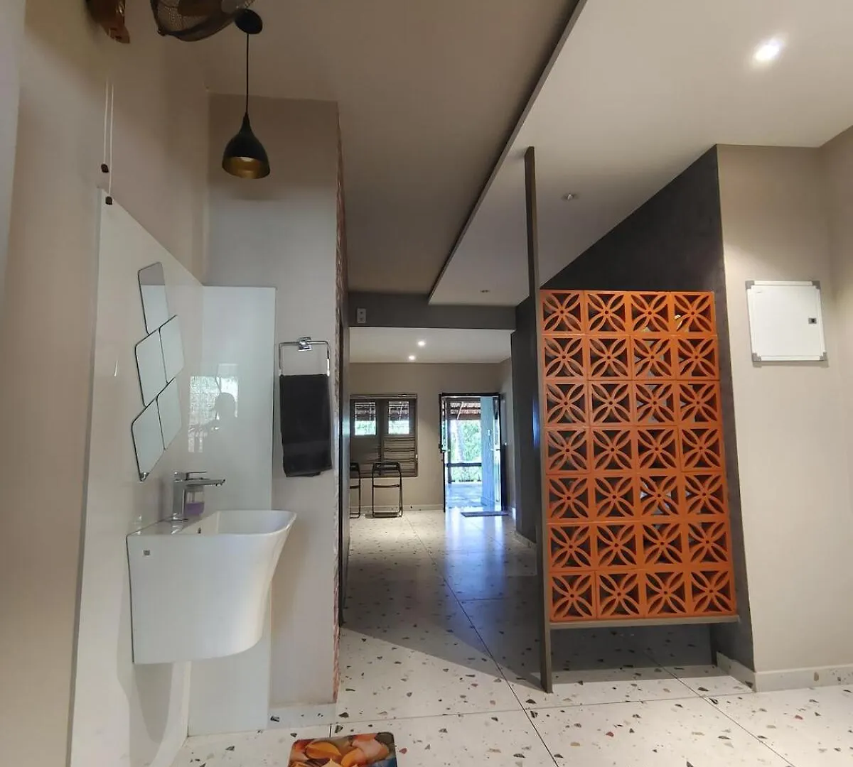 Iru Homes - Premium Pool Villa Ambalavayal