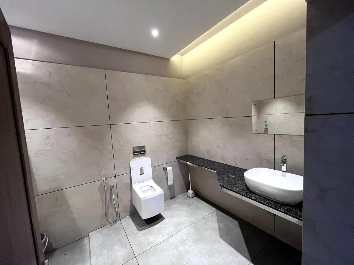 Iru Homes - Premium Pool Villa Ambalavayal